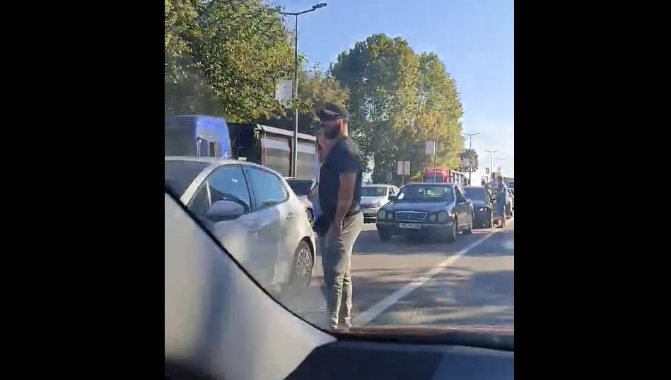 Čeka se po nekoliko sati: Ogromne gužve na GP Gradiška VIDEO