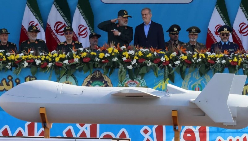 Ima domet od 4.000 kilometara: Iran predstavio novi dron samoubicu VIDEO