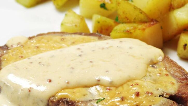 Prijedlog za ručak: Pripremite ukusnu junetinu u sosu od kajmaka