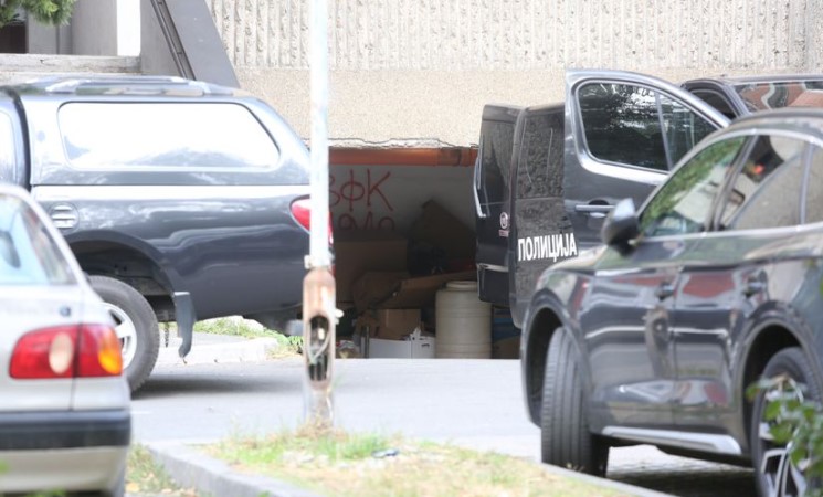 Velika opsada policije: Otkrivena garaža puna oružja svih kalibara