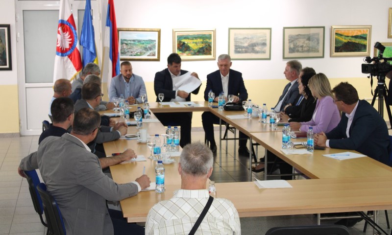 Potpisali zajedničku izjavu: Osam lokalnih uprava protiv rudarenja litijuma na Majevici FOTO