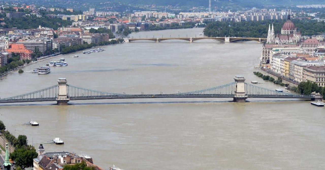 Pripremljeno milion vreća sa pijeskom: Budimpešta očekuje najveći poplavni talas decenije