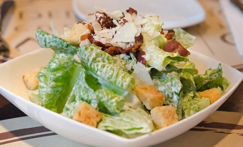 Odmah ćete da se bacite na pripremu: Cezar salata na nešto drugačiji način