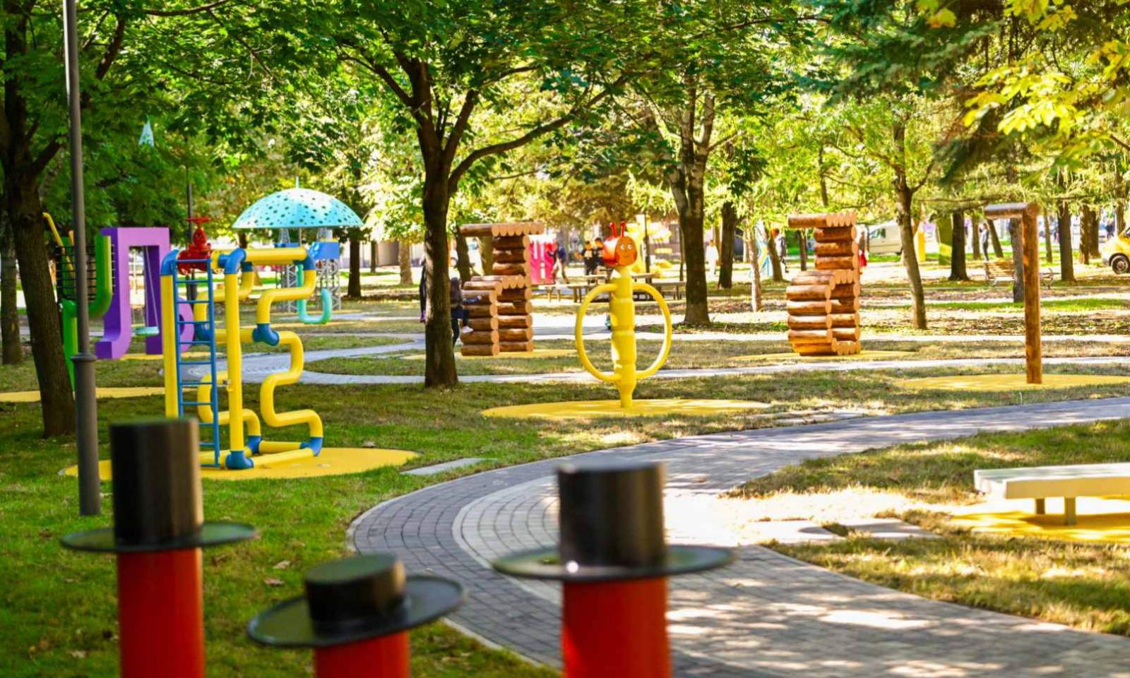 Neki donatori i dalje “misteriozni”: Evo ko je sve kupio slova u banjalučkom Ćiriličnom parku