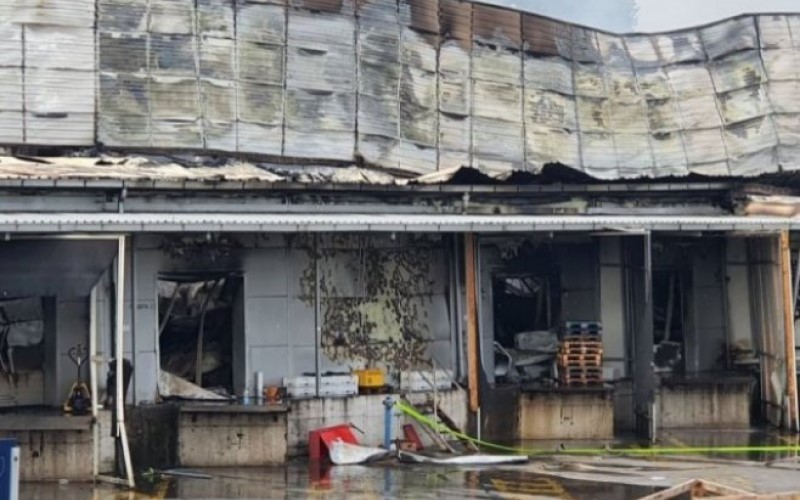 Vatrogasci i dalje na terenu: Pogledajte posljedice velikog požara u Dervišima FOTO