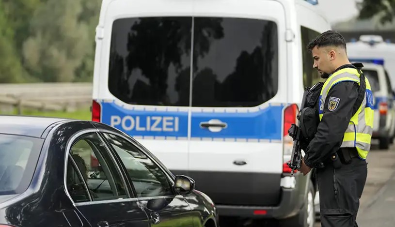 Putnici u problemima: Pojačane kontrole na granicama