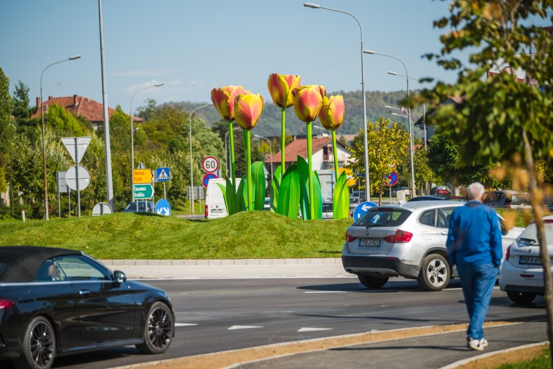 Završen projekat: Banjaluka dobila kružnu raskrsnicu tulipan
