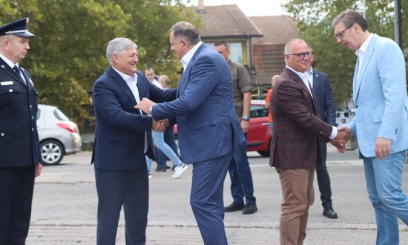 Dodik iz Malog Zvornika poručio: Bolja saobraćajna komunikacija – cilj Srbije i Srpske