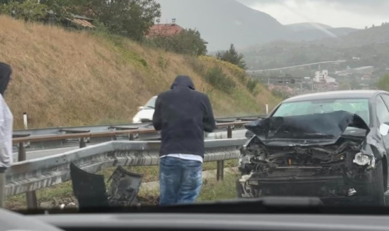 Velika materijalna šteta, usporen saobraćaj: Nesreća na auto-putu u ovom dijelu BiH