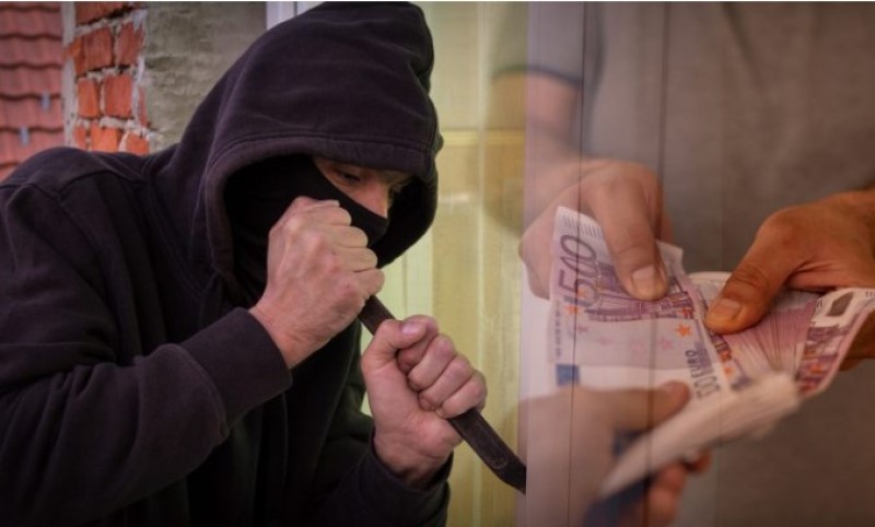 Policija traga za razbojnikom: Naoružan i s fantomkom na glavi upao u kockarnicu