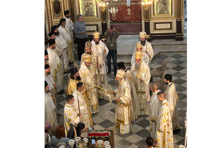 Patrijarh Porfirije u Kotoru: Služio liturgiju u obnovljenoj crkvi Svetog Nikole