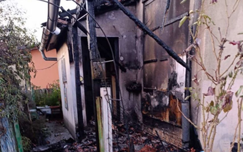 Gorjela kuća u Banjaluci: Nastala velika materijalna šteta FOTO