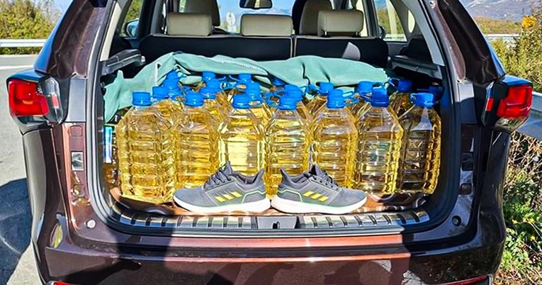 Carinici ga zaustavili na auto-putu i pronašli mu 215 litara rakije: Kažnjen s 4500 evra