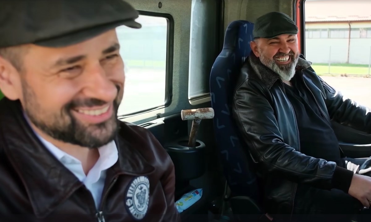 Od mostova do kartica: Banjalučki Paja i Jare “potkačili” Stanivukovića VIDEO