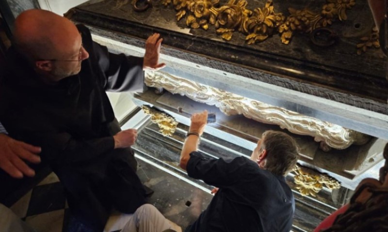 Naučnici zapanjeni! Tijelo svetice koja je umrla prije više od 500 godina ostalo “nepokvareno”