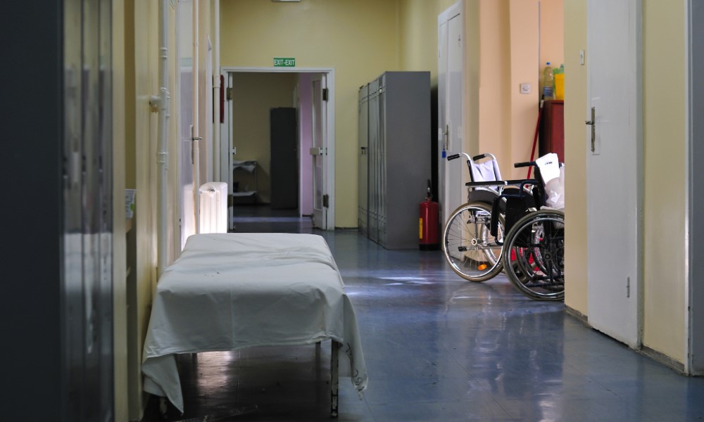 Potvrđeno iz UKC Tuzla: Lice povrijeđeno u sudaru kod Brčkog u teškom stanju