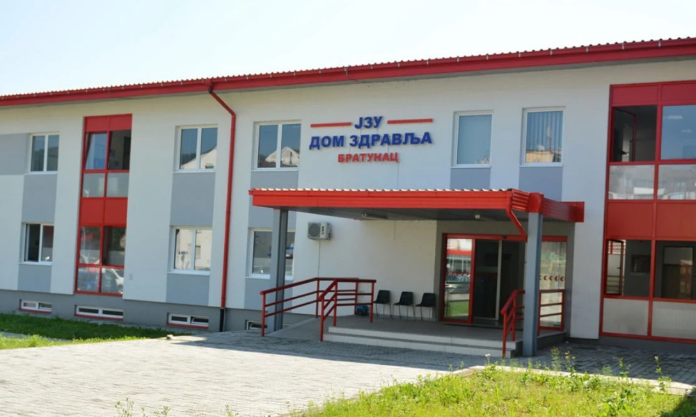 Slučaj u Bratuncu otvorio pitanje: Trebaju li ljekari biti službena lica