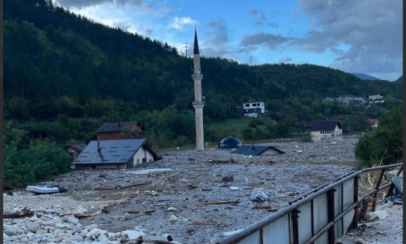Prizori koji tjeraju suze na oči: Posljedice poplava u BiH snimljene iz vazduha VIDEO