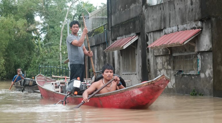 Haos nakon tropske oluje: Broj poginulih porastao na 46 VIDEO