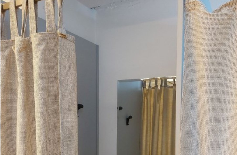 Incident u tržnom centru: Manijak virio ženama u kabine dok su se presvlačile