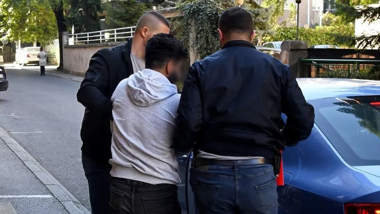 Turčin lišen slobode: Osumnjičen zbog krijumčarenja 11 sirijskih državljana