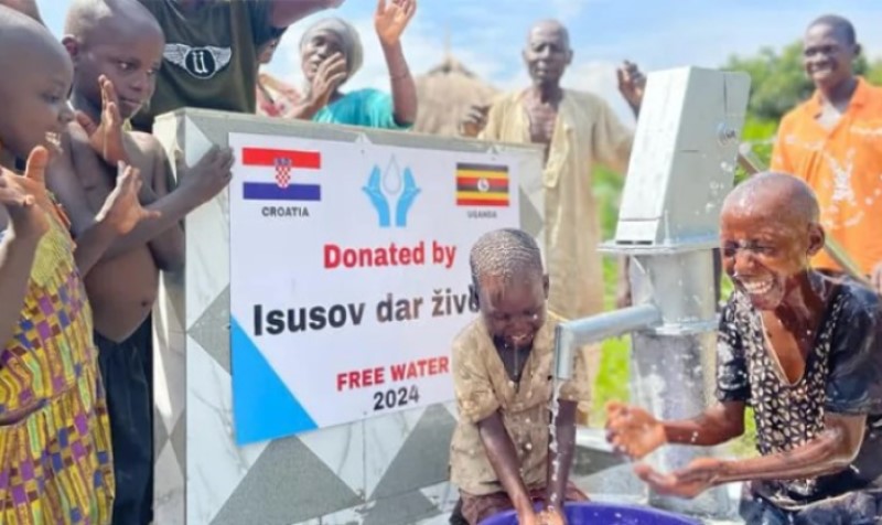 Veliko djelo milosrđa! Radost u afričkom selu, zahvaljujući jednom Hercegovcu dobili vodu