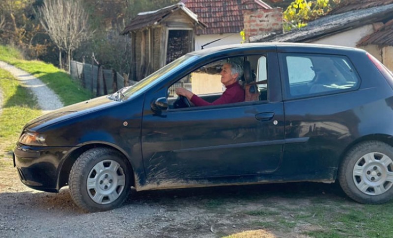 Nikada nije kasno! Baka Zorka dobila vozačku u 71.godini, a sada juri sa svojim “puntom”