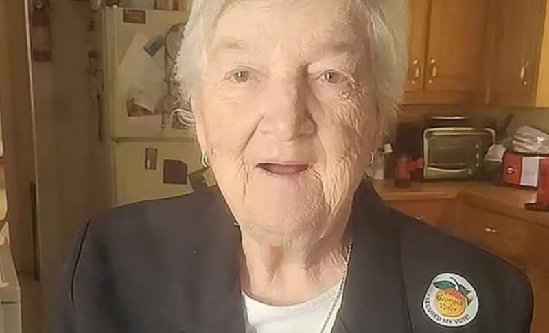 Penzionerka iz 81. godini prvi put glasala: Muž joj decenijama branio da ide na izbore