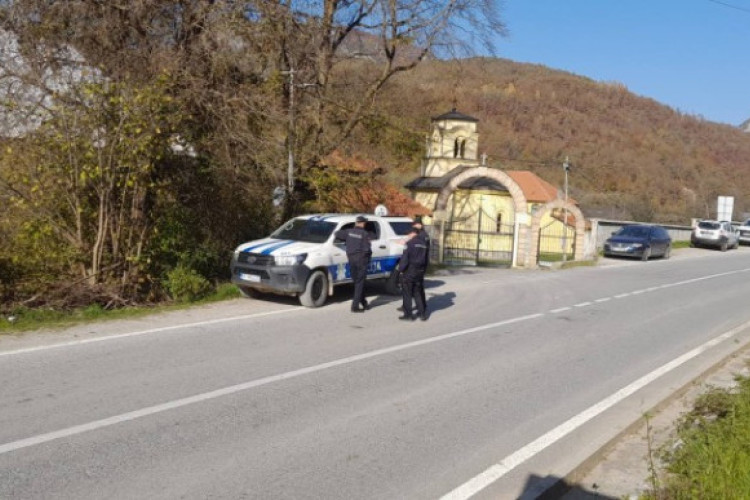 Mještani uplašeni: U toku potraga za ubicom, putevi blokirani