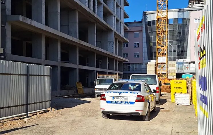Policija o nesreći na gradilištu u Banjaluci: Radnik pao sa skele, prevezen u UKC RS