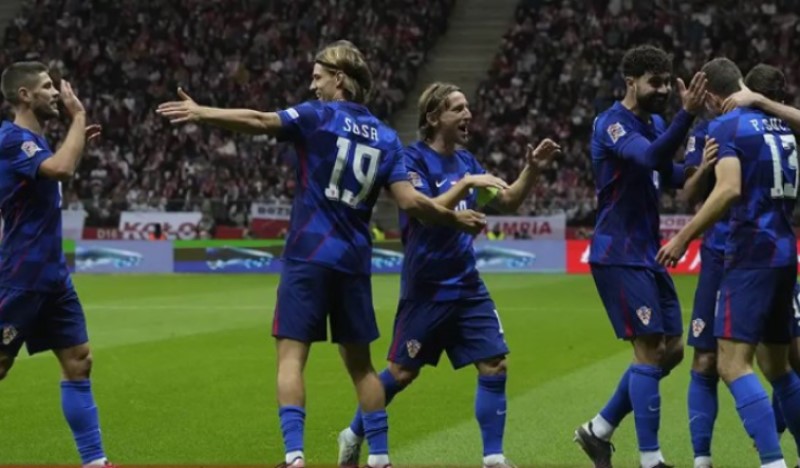 Nesportsko ponašanje navijača: UEFA kaznila hrvatski Fudbalski savez sa 34.000 evra