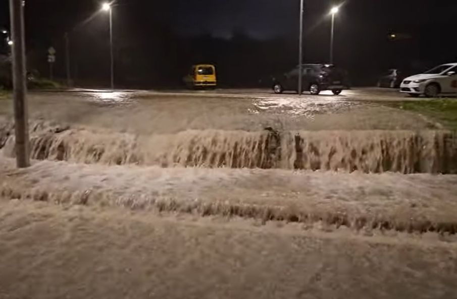 Olujni oblak koji stiže kod nas potopio Istru VIDEO