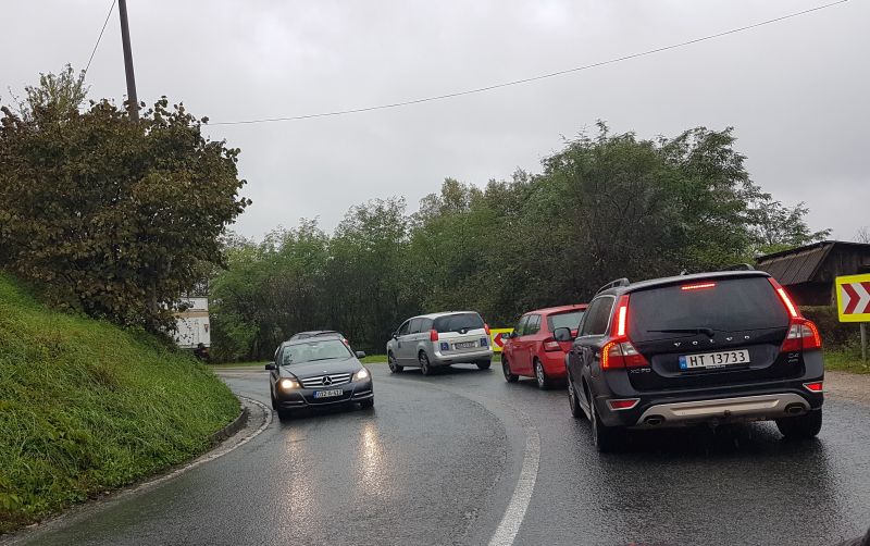 Vozačima se savjetuje oprezna vožnja: Na sjeveru kolovozi mokri i klizavi