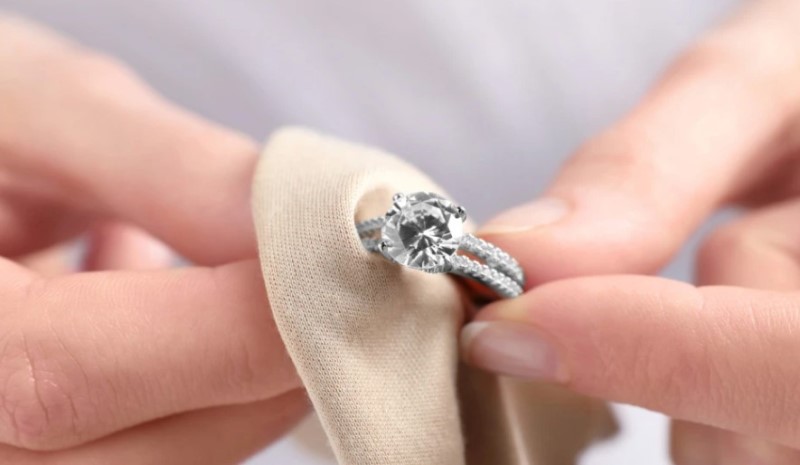 Ni u ludilu! Ako ovaj nakit operete sirćetom i sodom, možete ga samo baciti u smeće