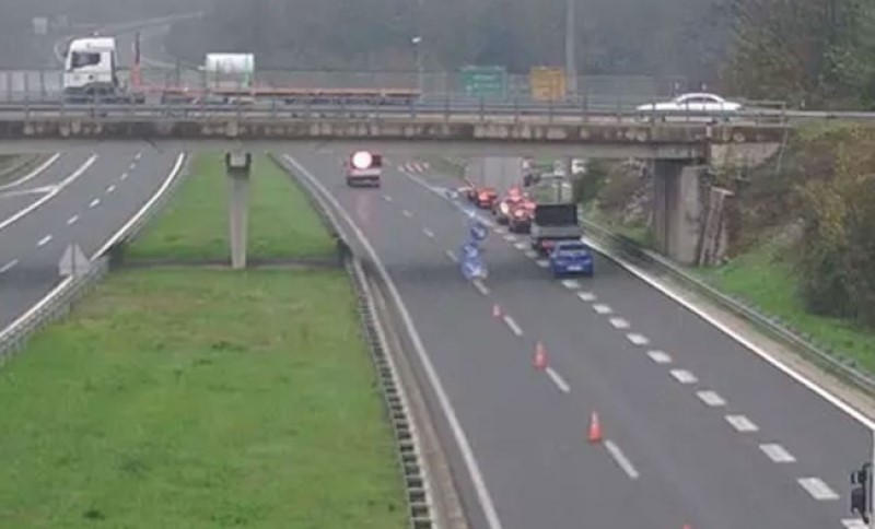 Stravična nesreća: Poginule dvije osobe na auto-putu – saobraćaj preusmjeren