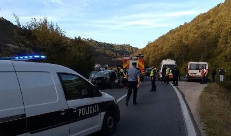 Tragedija u ovom dijelu BiH: U stravičnoj nesreći poginuo muškarac, pet osoba povrijeđeno