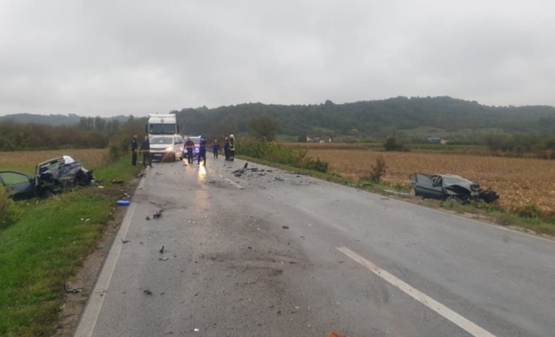 Detalji nesreće kod Doboja: Jedna osoba poginula, druga teško povrijeđena FOTO