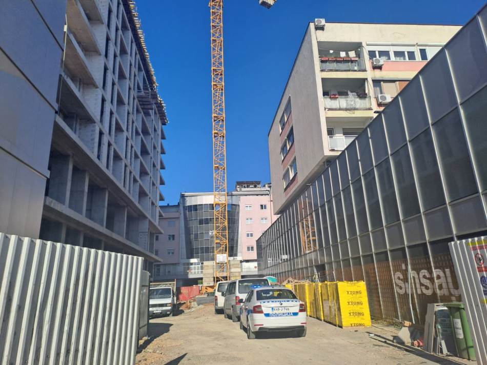 Nesreća u Banjaluci: Radnik pao sa visine od nekoliko metara na gradilištu