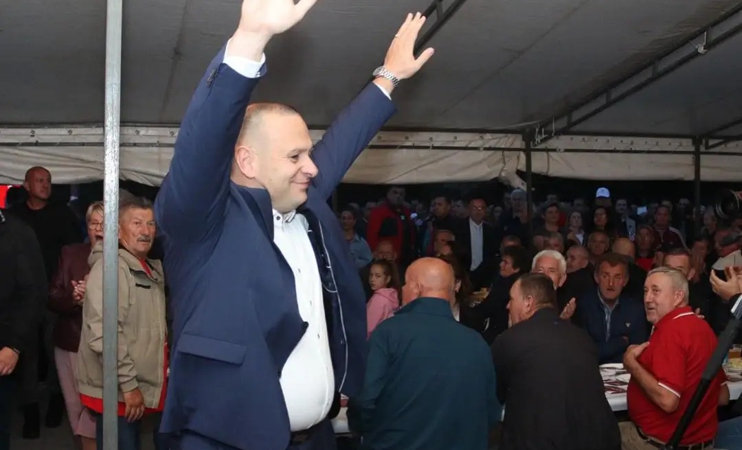 Šobot u Zalužanima: Pobjeđujemo, a to znači zdravu i čistu Banjaluku! FOTO