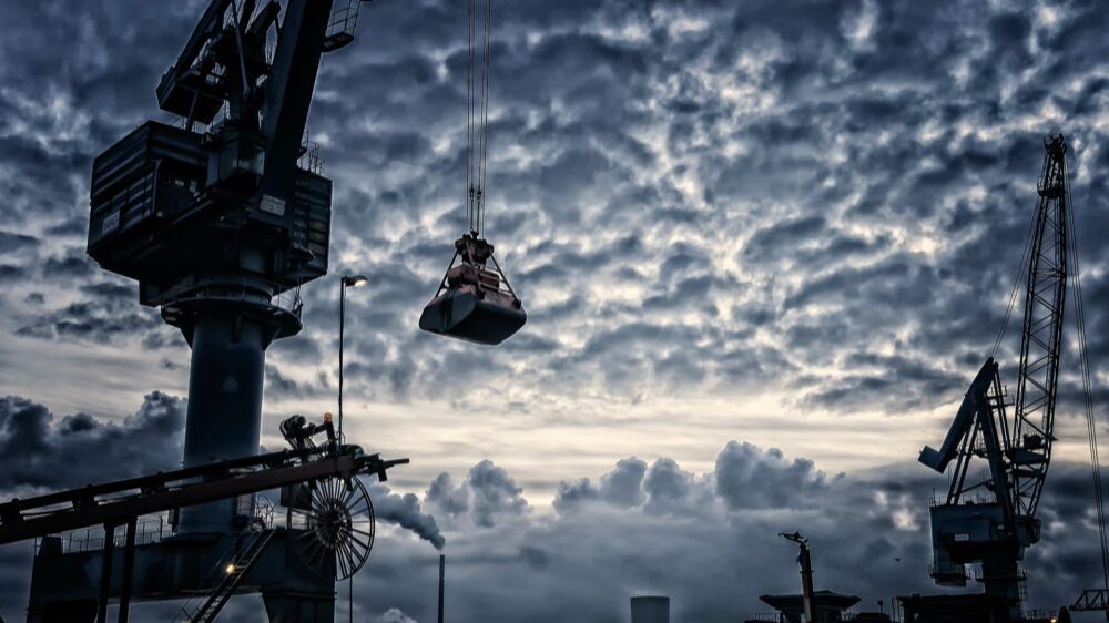 Uticaj poplava na ekonomiju BiH: Transport nafte iz Ploča mora ići alternativnim pravcima, idu lančana poskupljena?