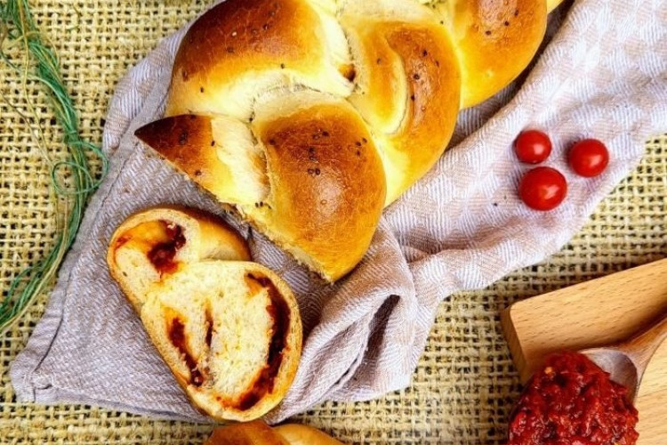 Recept dana: Pletenica sa ajvarom