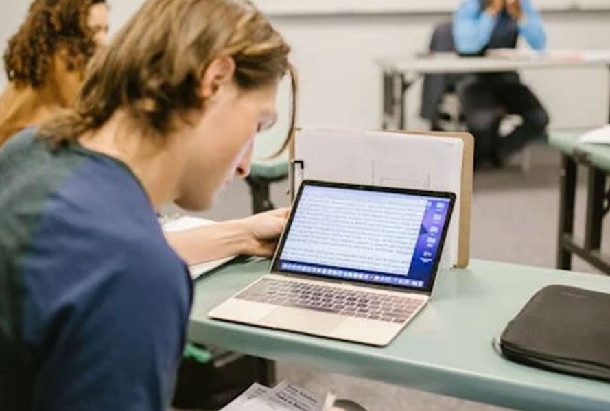 Vlada i sindikat postigli dogovor: Španija skratila radnu sedmicu