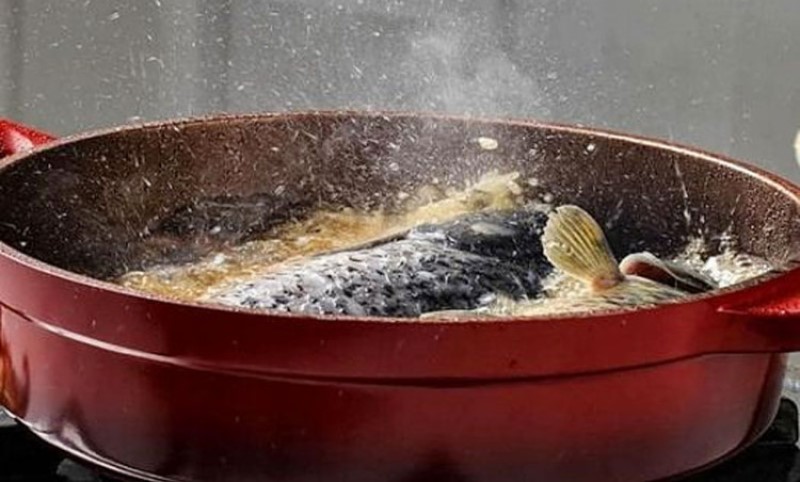 Dio svakodnevne rutine u mnogim domaćinstvima: Koliko puta se smije pržiti u istom ulju