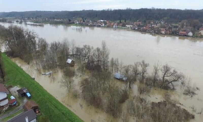Policija na nogama: I dalje traje potraga za dvoje nestalih u rijeci Uni