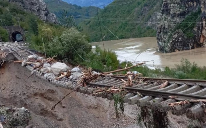 Oglasio se Nikšić: Premijer otkrio kada će biti obnovljena pruga u Jablanici