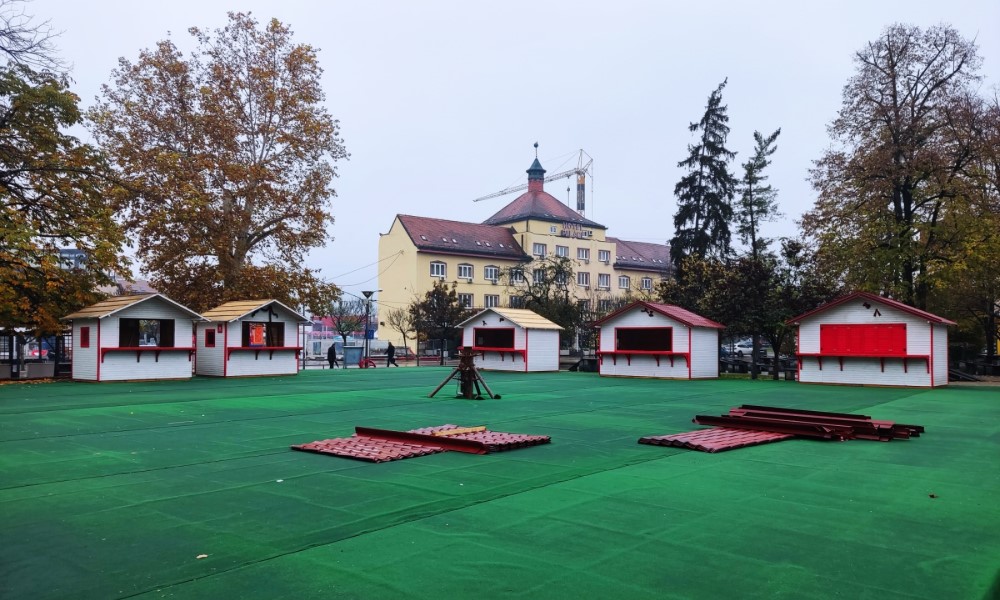 Banjaluka uskoro u prazničnom duhu: Trg Krajine i Park Petar Kočić dobili novi izgled FOTO/VIDEO