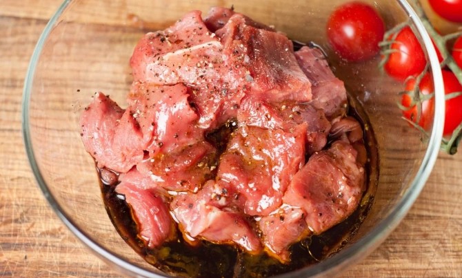 Nije vam potrebna marinada: Ovaj sastojak još bolje omekšava meso – prste da poližeš