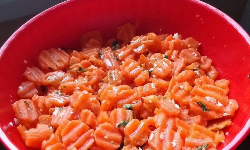 Vitaminska bomba: Probajte mrkvu sa bijelim lukom i peršunom