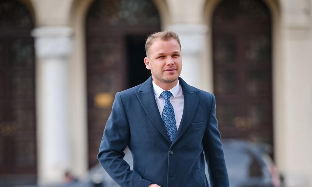 Stanivuković uputio Božićnu čestitku: Čuvamo trajne hrišćanske vrijednosti