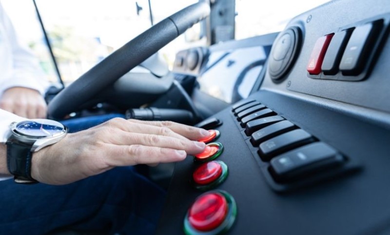 Zapalio se autobus pun učenika: Osnovci pošli na izlet, pukom srećom izbjegnuta tragedija